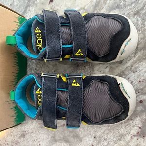 Pre-owned Plae TY toddler sneaker size 10.5 color Navy/steel